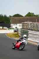 Vintage-motorcycle-club;eventdigitalimages;mallory-park;mallory-park-trackday-photographs;no-limits-trackdays;peter-wileman-photography;trackday-digital-images;trackday-photos;vmcc-festival-1000-bikes-photographs